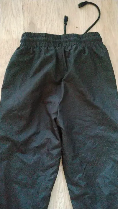 Pantalones jogger negros unisex cómodos - miniatura 3