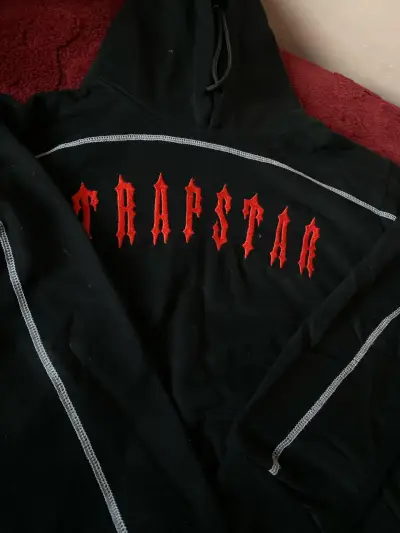 Conjunto deportivo negro Trapstar con capucha - miniatura 3