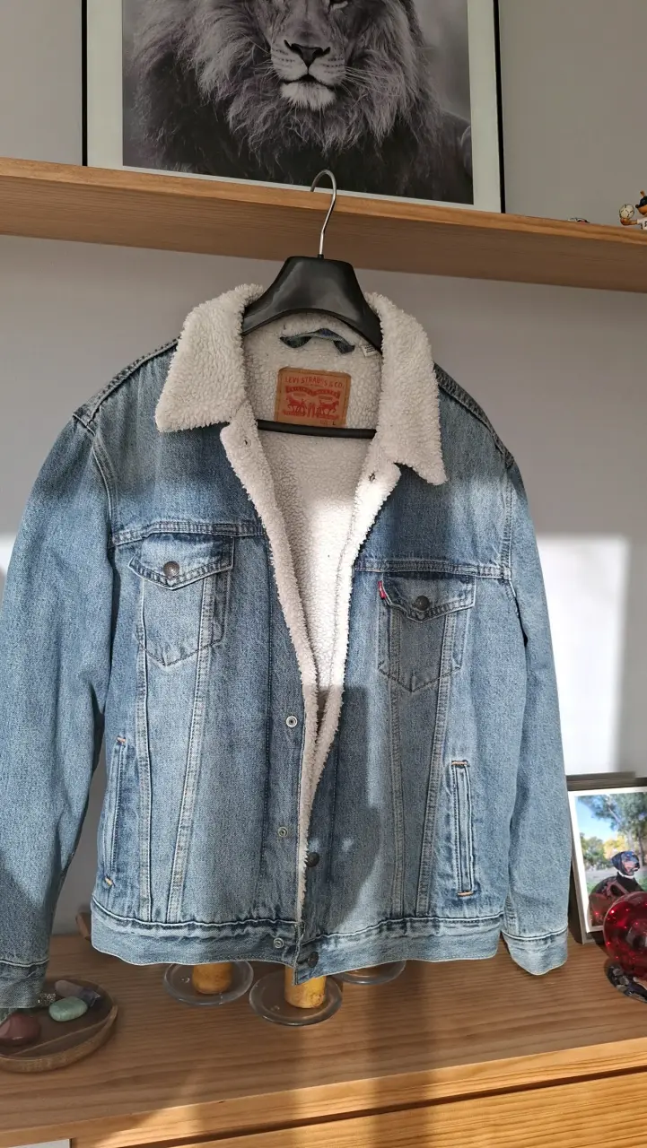 Chaqueta de mezclilla Levi's con forro de borrego - 1