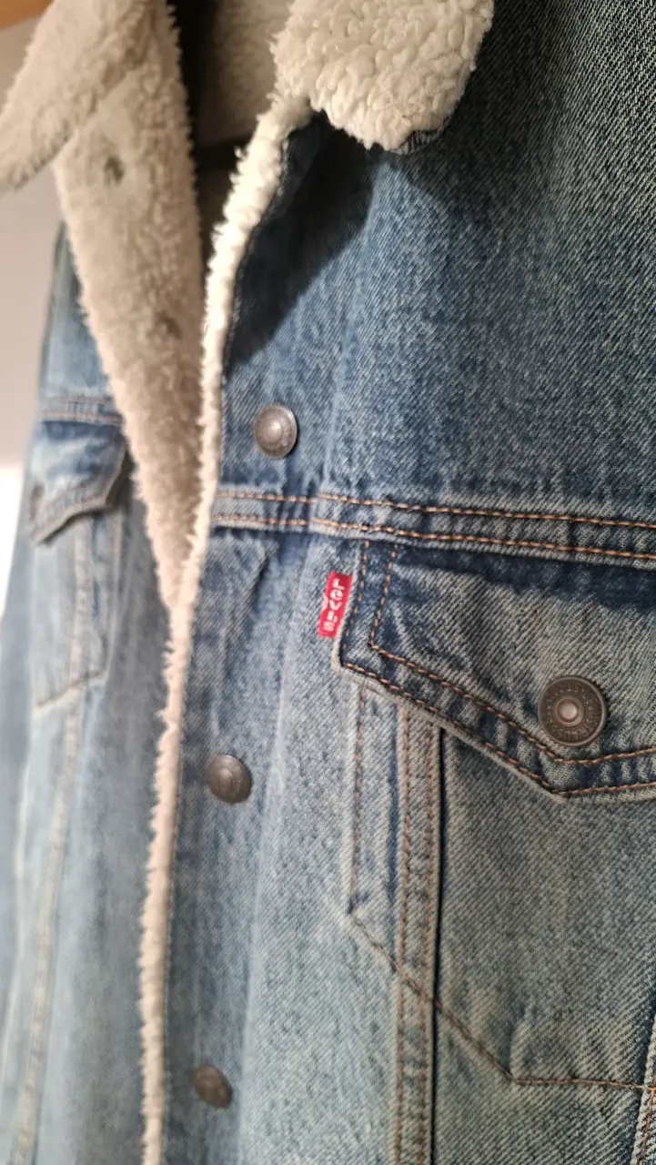 Chaqueta de mezclilla Levi's con forro de borrego - 3