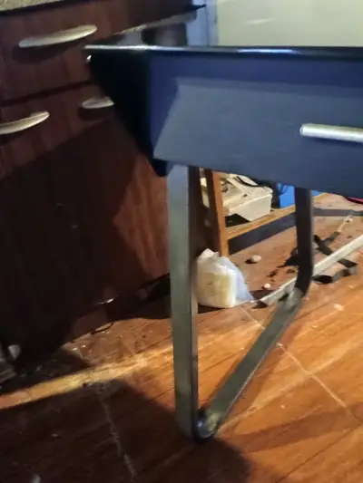 Escritorio de vidrio negro con cajones - miniatura 4