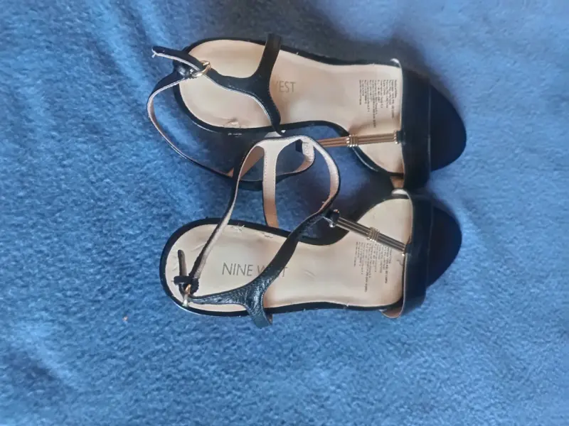 Sandalias de tacón bajo Nine West negras - 1