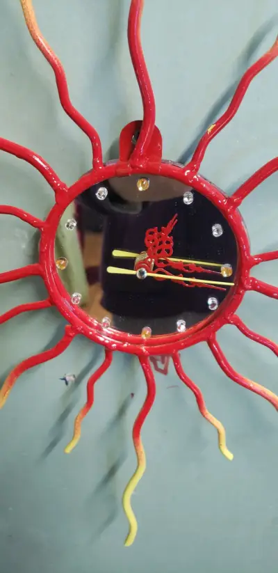 Reloj de Pared Decorativo Sol de Metal - miniatura 3
