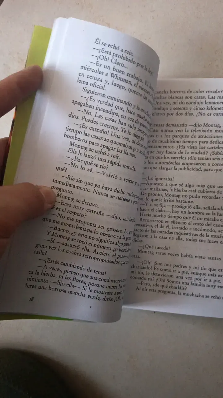 Libro Fahrenheit 451 de Ray Bradbury - 4