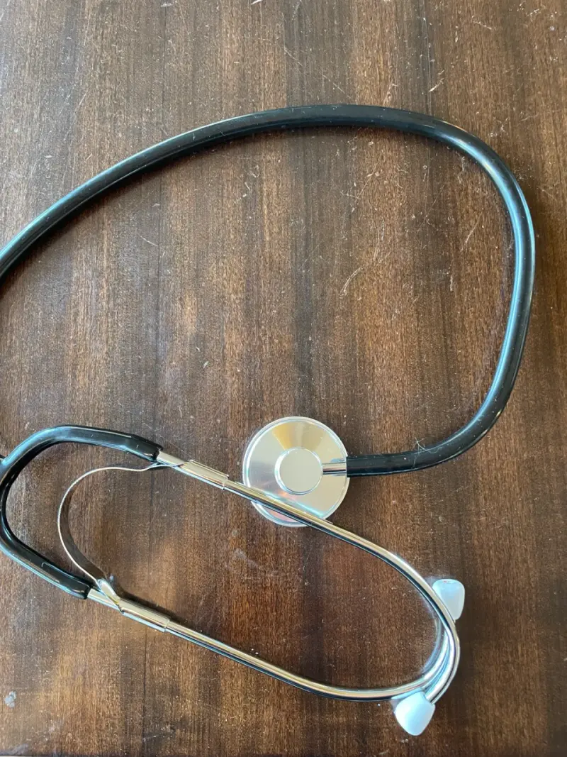 Tensiómetro  con estetoscopio - 4