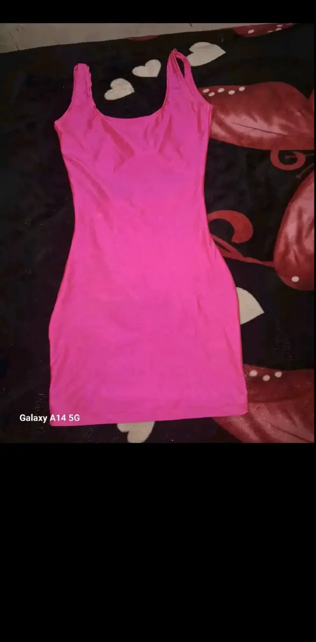 Vestido corto fucsia sin mangas - 2