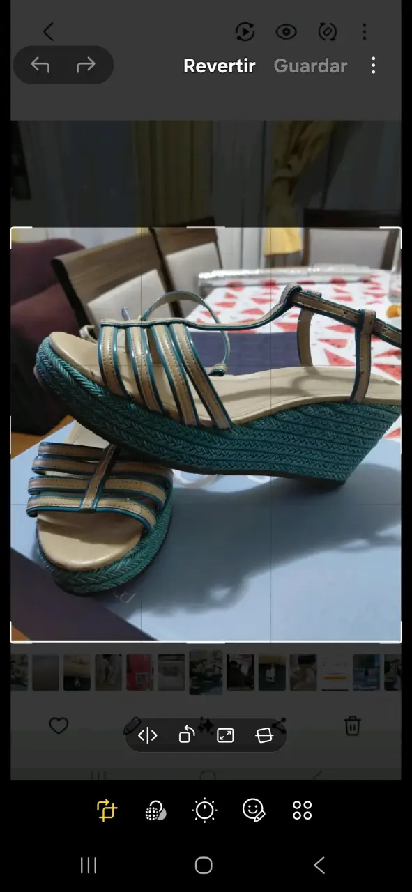 Sandalias de cuña color turquesa y beige