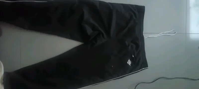 pantalones (tapout y marca random?) - 2