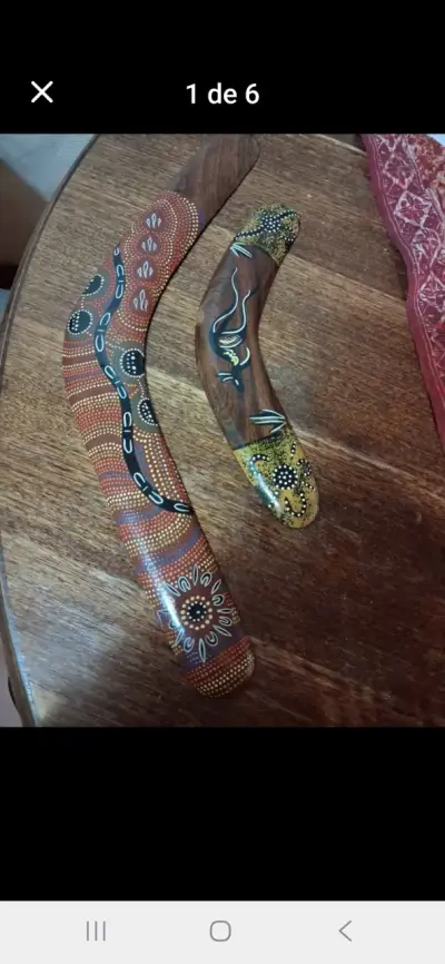 Boomerangs decorativos de madera pintados a mano - miniatura 1