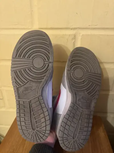 Zapatillas Nike Dunk High Gris y Rojo - miniatura 5