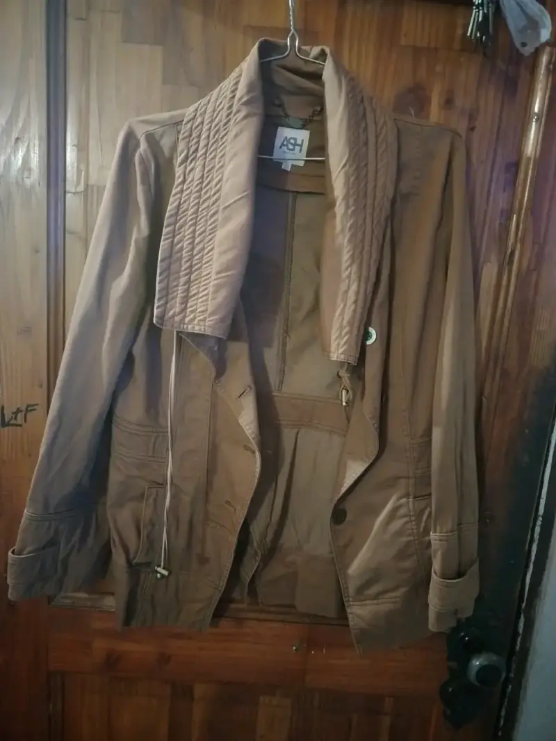 Chaqueta marrón de mujer ASH con diseño moderno - 2