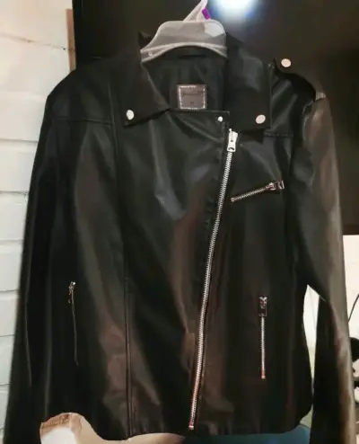 Chaqueta estilo biker - miniatura 1
