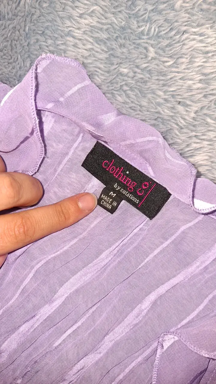 Blusa morada de gasa con diseño a rayas - 3