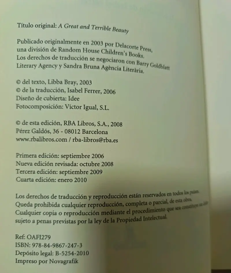 Libro 'La Orden de la Academia Spence' de Libba Bray - 3