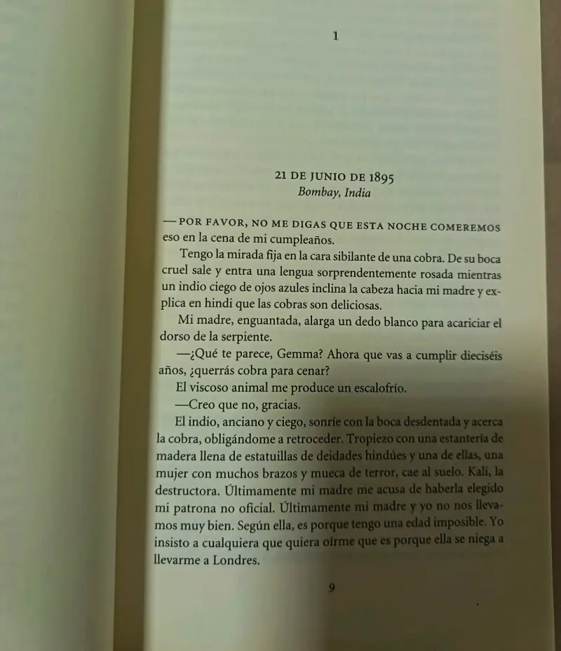 Libro 'La Orden de la Academia Spence' de Libba Bray - 5