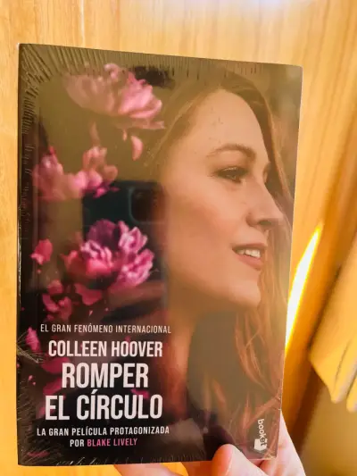 Libro 'Romper el Círculo' de Colleen Hoover - miniatura 1