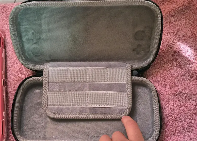 Consola Nintendo Switch Lite Coral con Estuche - 2