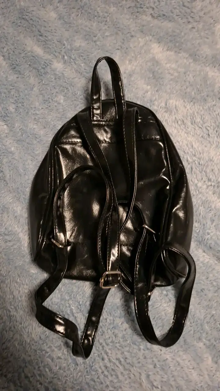 Mochila negra de cuero Sybilla con cierres - 3