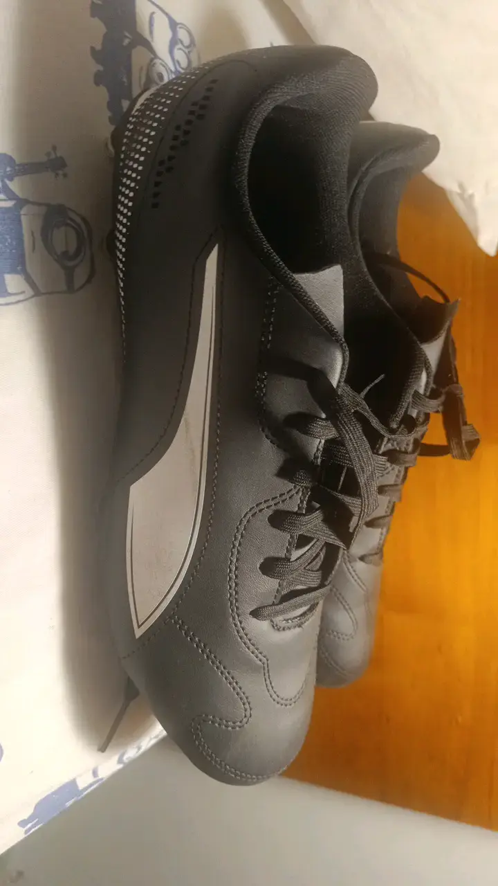 Zapatillas de fútbol negras Puma para hombre - 2