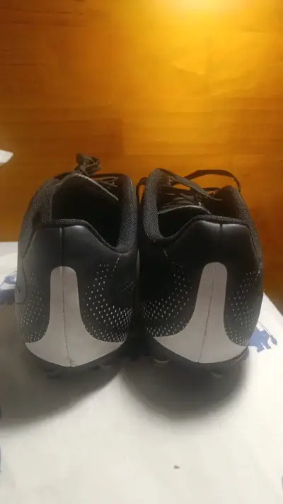 Zapatillas de fútbol negras Puma para hombre - miniatura 3