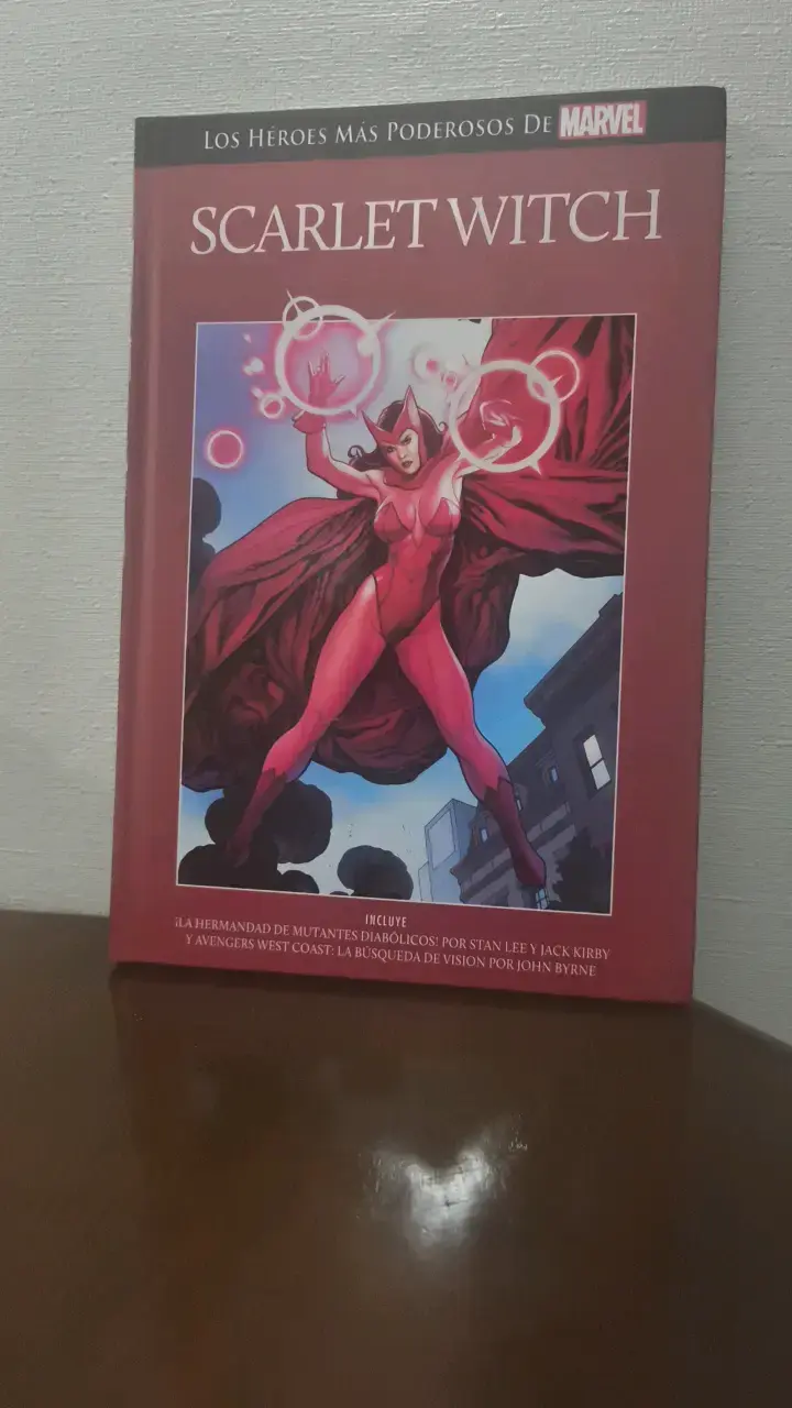 Comic Scarlet Witch de Marvel en buen estado