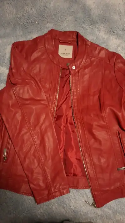 Chaqueta de cuero sintético roja Extrabindas - miniatura 1