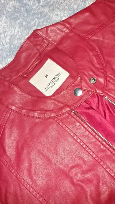 Chaqueta de cuero sintético roja Extrabindas - miniatura 2