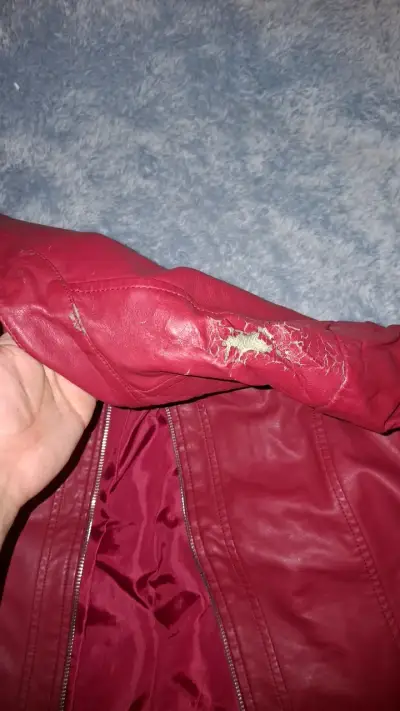 Chaqueta de cuero sintético roja Extrabindas - miniatura 3