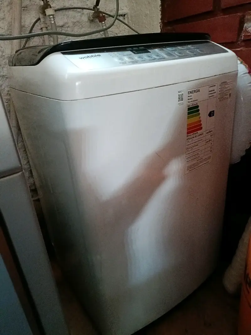 Lavadora Samsung Wobble 9 kg en buen estado - 4
