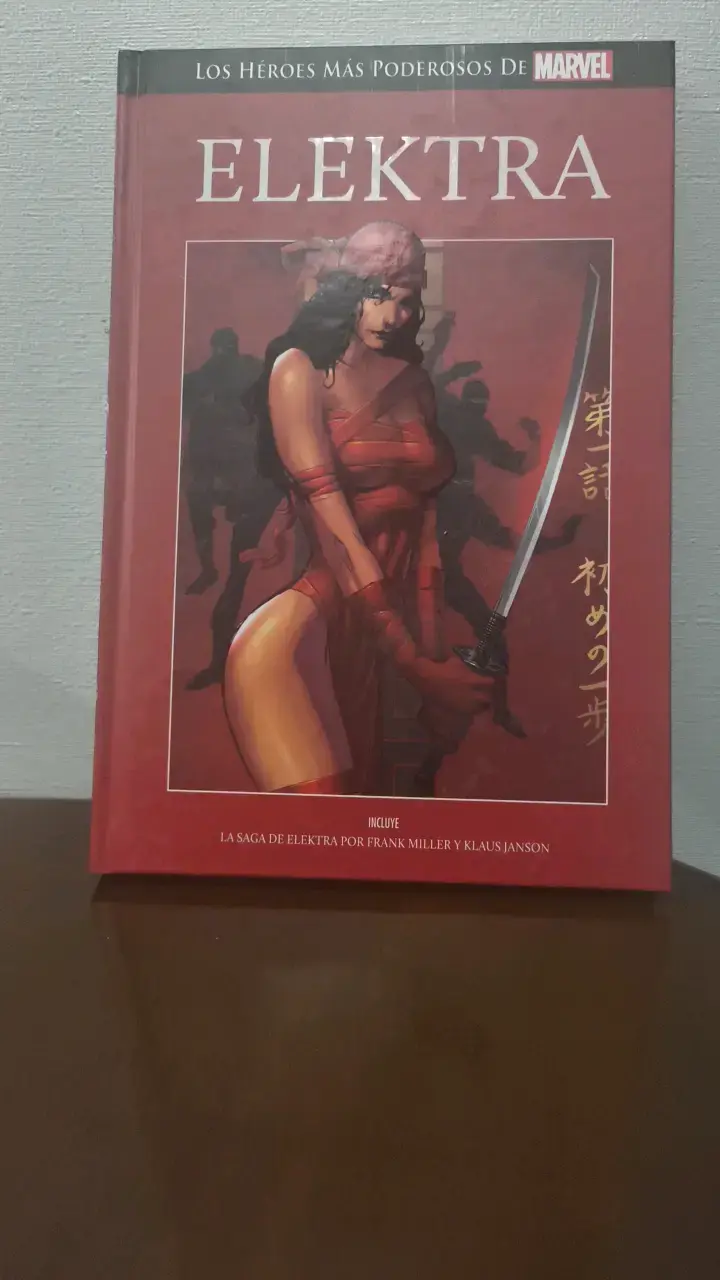 Comic Elektra de Marvel en buen estado
