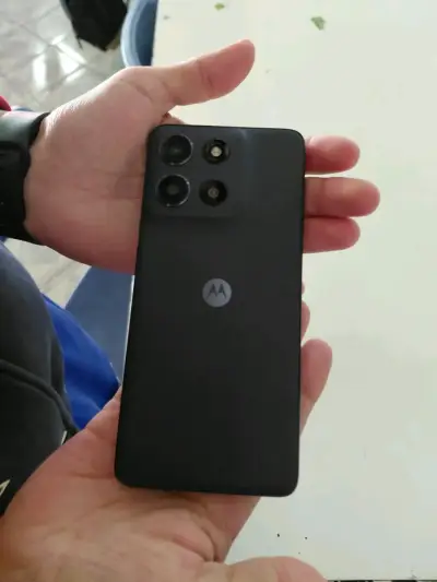 Motorola g56 5g nuevo con triple cámara trasera - miniatura 3