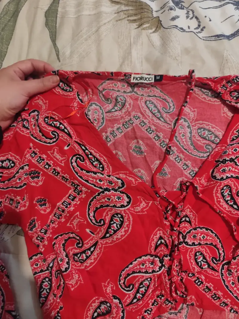 Blusa roja estampada Fiorucci con diseño paisley - 3