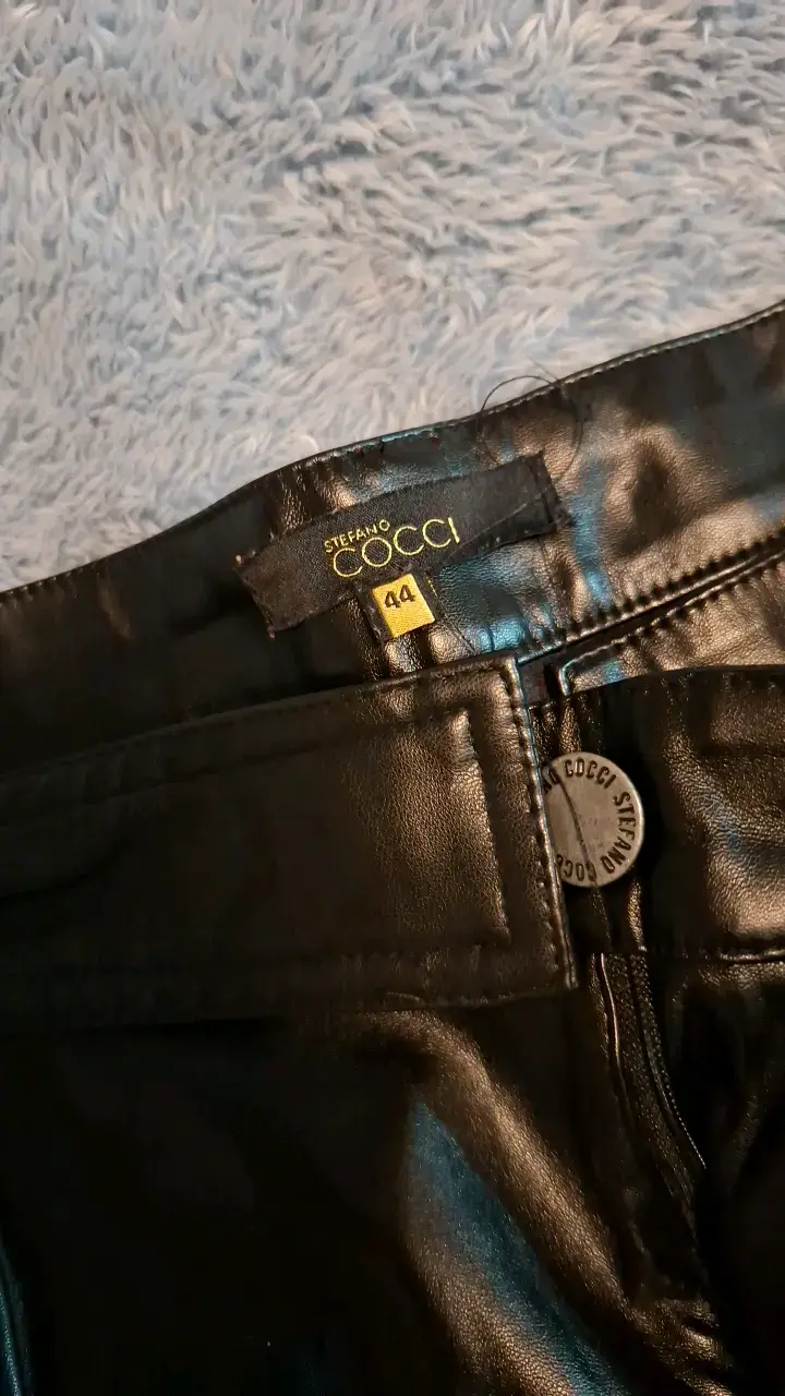 Pantalones de cuero sintético negro Cocci - 2