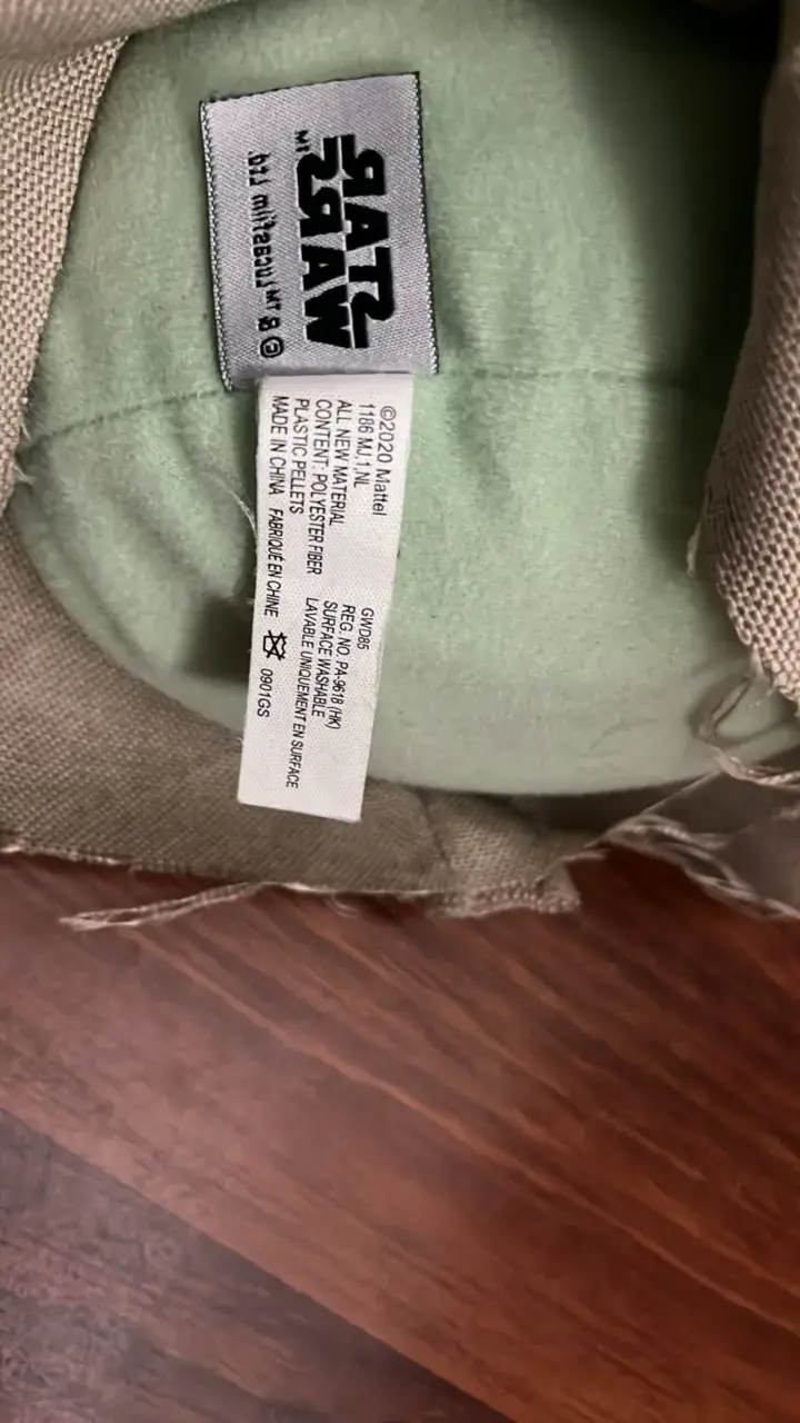 Peluche Baby Yoda Star Wars con abrigo - 4