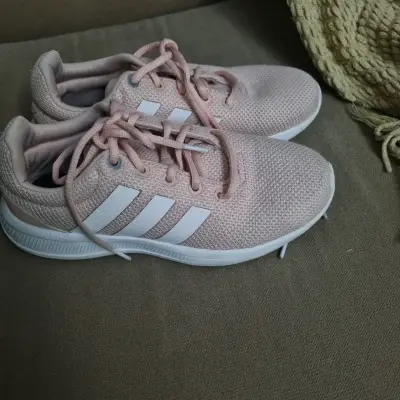 Zapatillas deportivas rosas Adidas Cloudfoam - miniatura 1