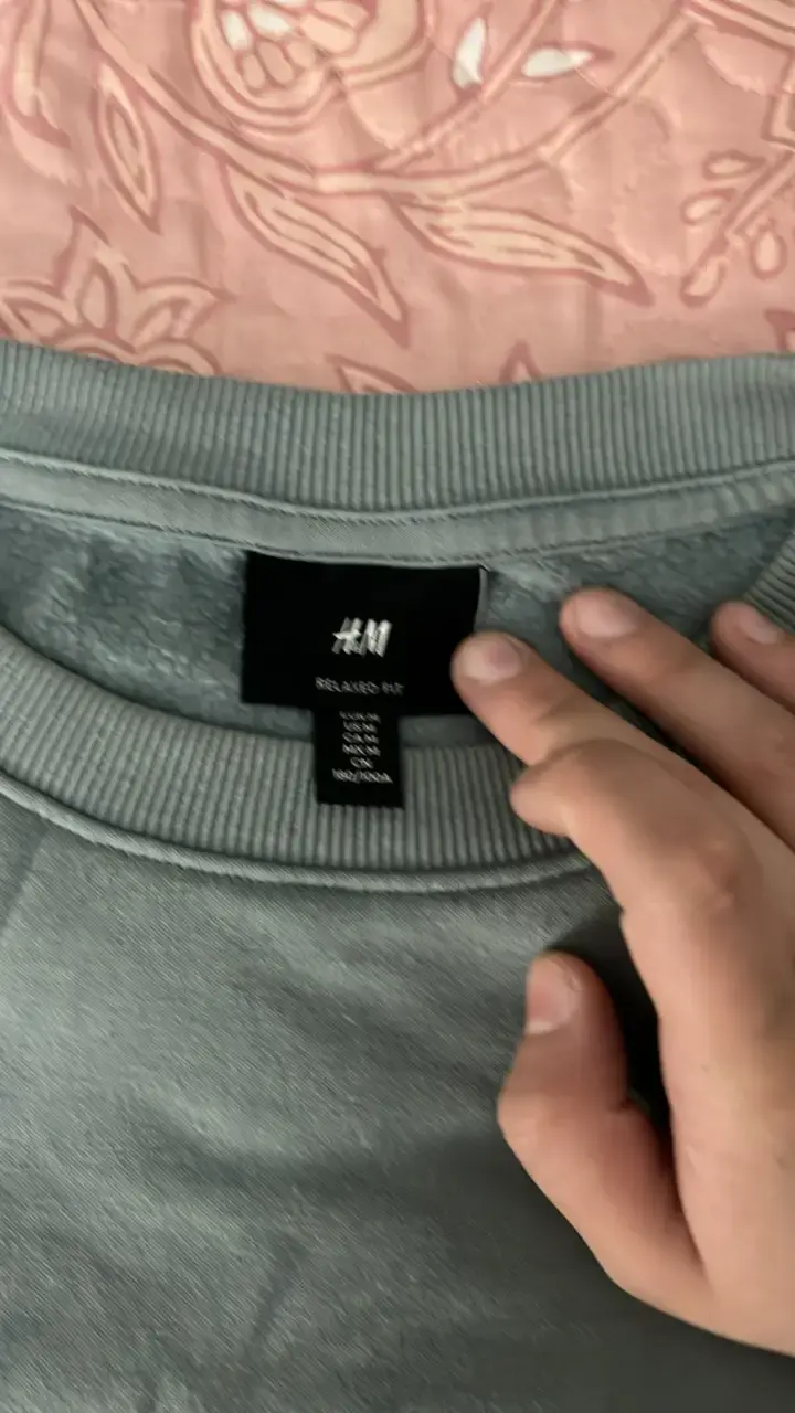 Polerón gris H&M estilo relajado - 2