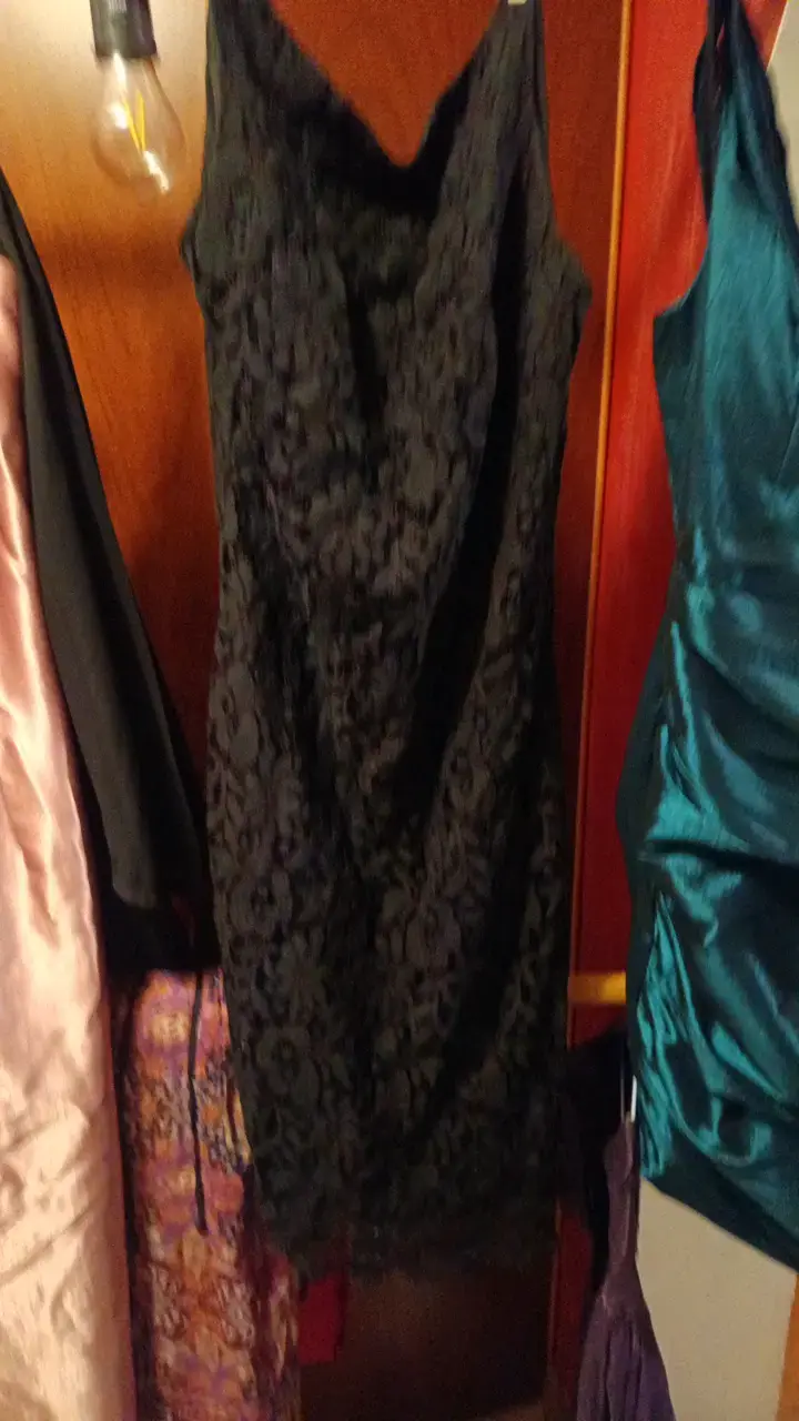 Vestido de encaje negro elegante - 2