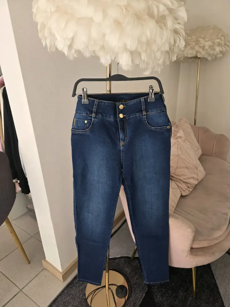 Jeans de mujer en mezclilla azul claro y oscuro - 3