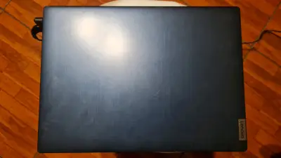 Laptop Lenovo con pantalla de 14 pulgadas - miniatura 4