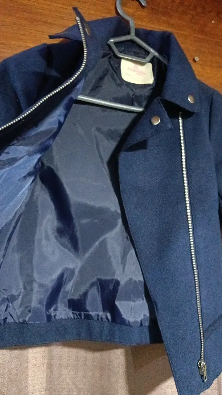 Chaqueta azul para niños con cierre y botones - 2