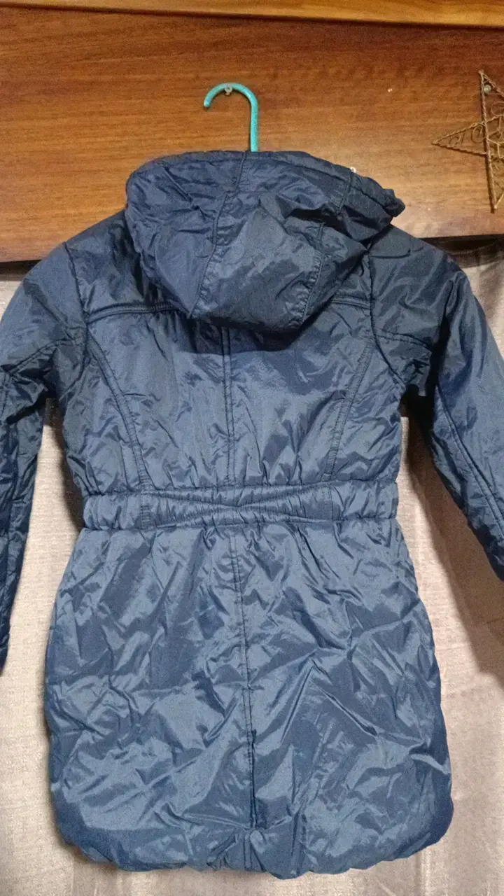 Abrigo azul para niña T. 8con capucha y forro rosa - 4