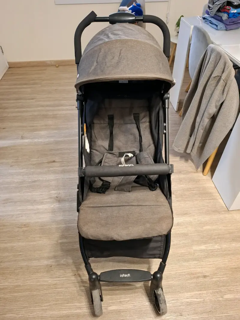 Coche de bebé Infanti plegable gris