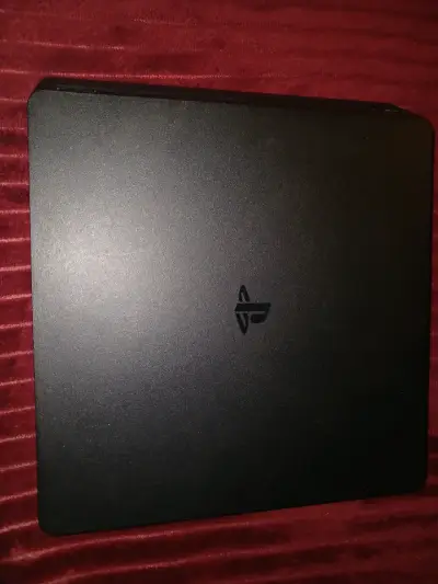 Consola PlayStation 4 Slim en buen estado - miniatura 2