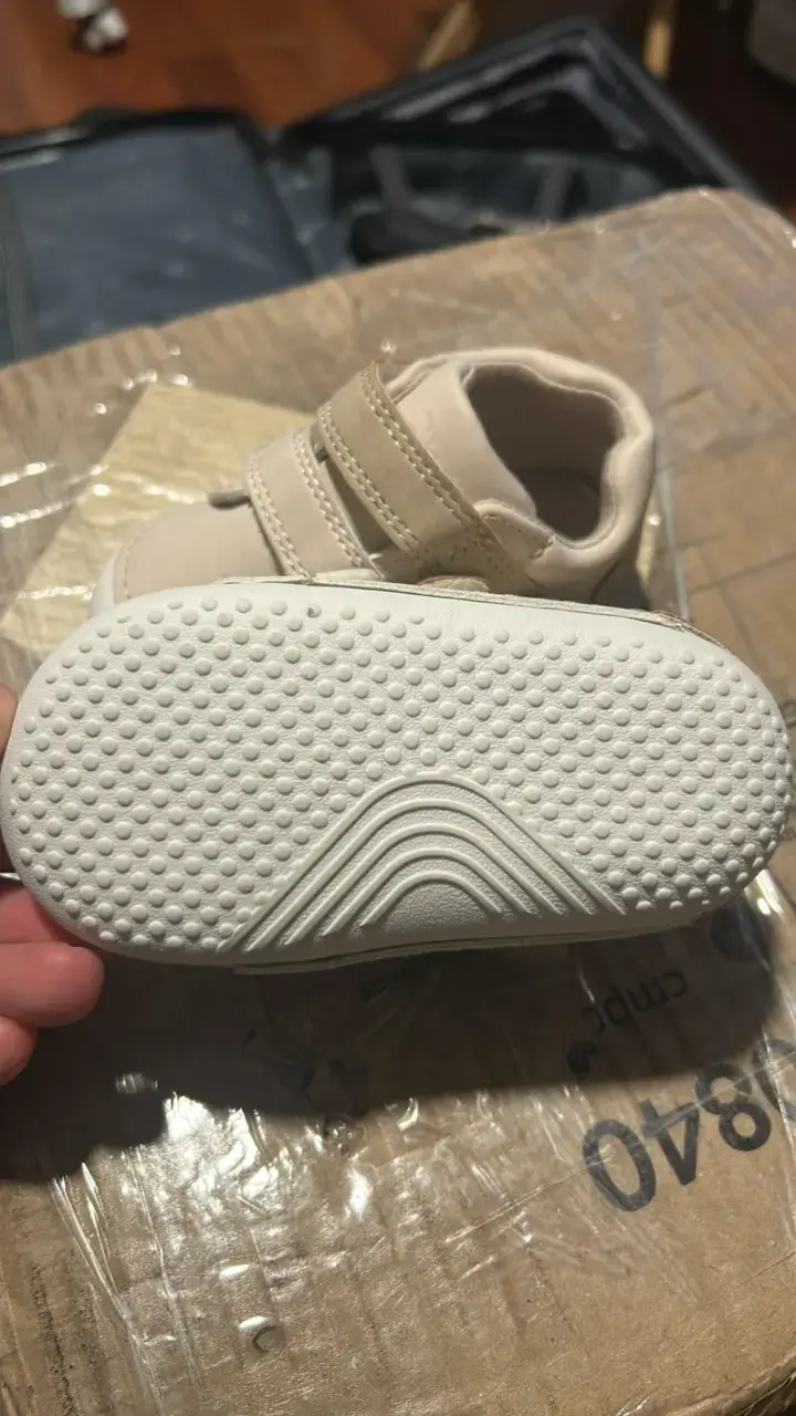 Zapatos de bebé beige con velcro - 3