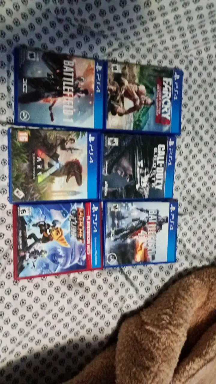Lote de juegos PS4 variados en buen estado
