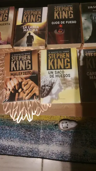 Colección de libros de Stephen King en español - miniatura 1