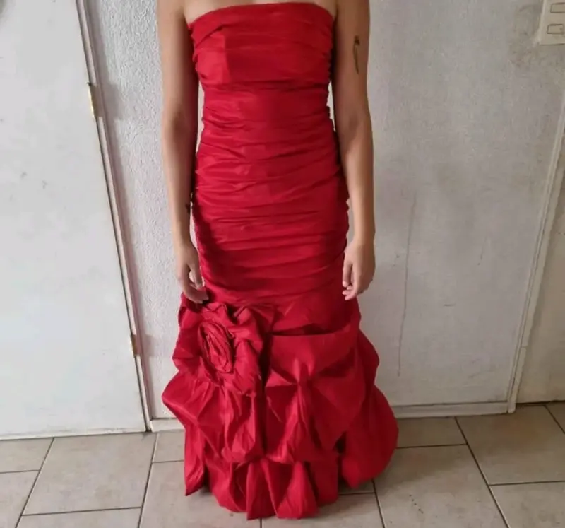 Vestido largo rojo de fiesta elegante - 2
