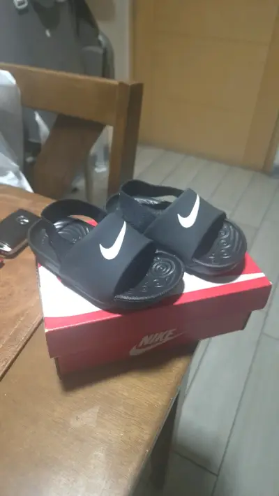Sandalias Nike Kawa Slide para niños - miniatura 1