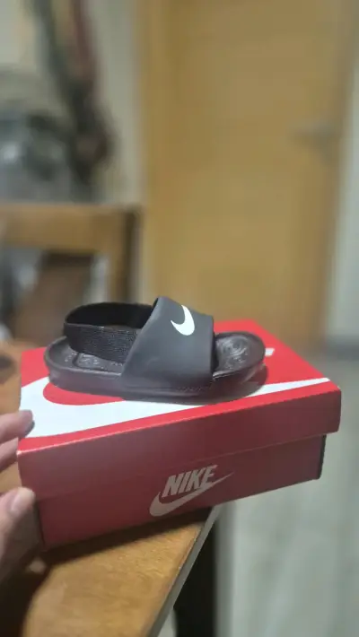 Sandalias Nike Kawa Slide para niños - miniatura 4