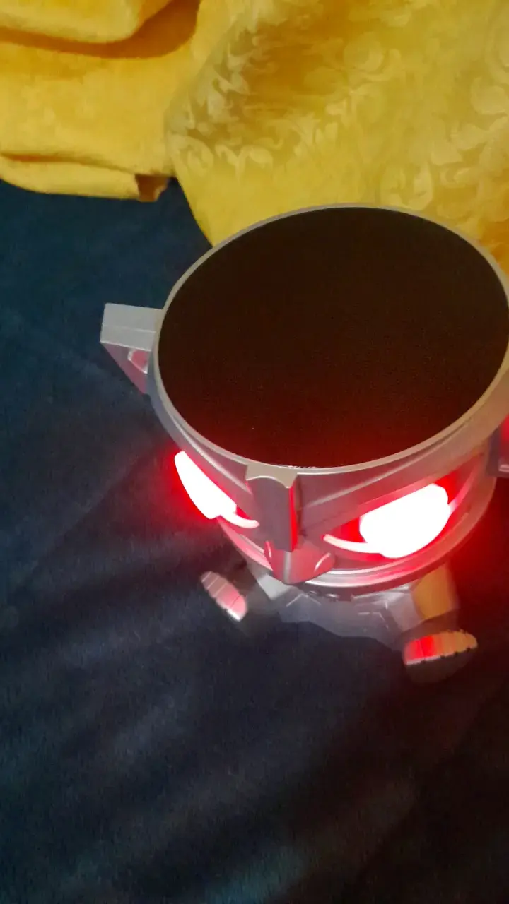 Lámpara LED decorativa con ojos iluminados - 4